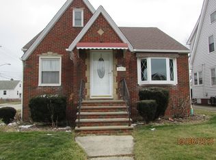 6185 Manchester Rd, Parma, OH 44129