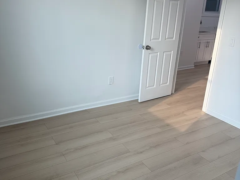 431 Kearny Ave #6 — Photo 4