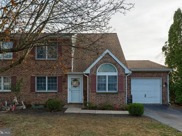 6 Jean Lo Way, York, PA 17406