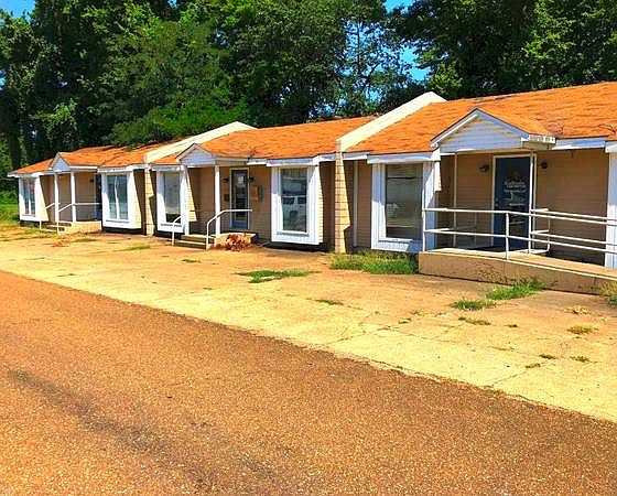 1st image of 305 Saint Francis Ave