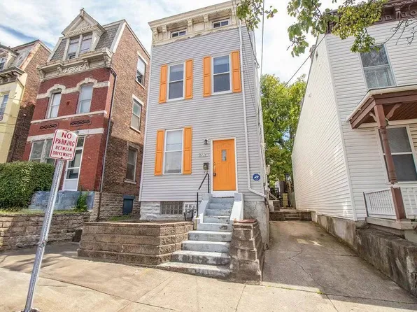 2228 Flora St #2B, Cincinnati, OH 45219
