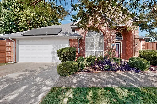 4057 Bramley Way Photo 1