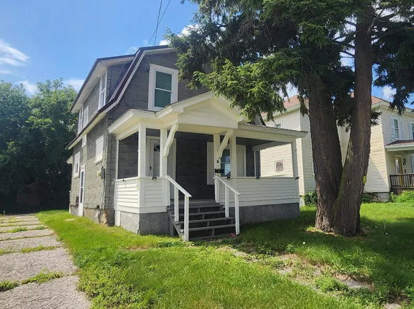 41 Beach St, Massena, NY 13662