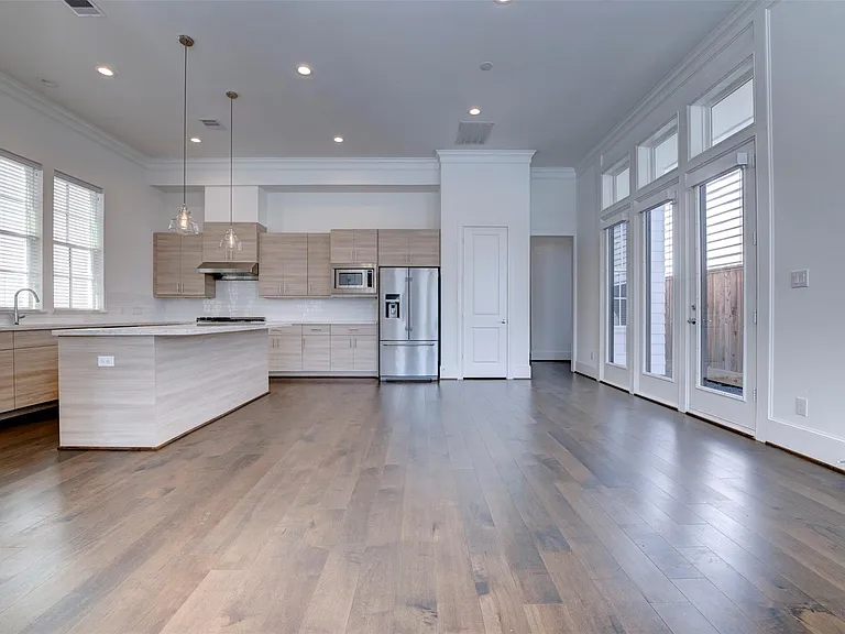 4947 Rusk St — Photo 37