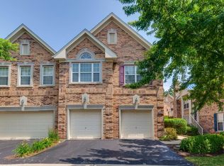 1269 Sarah Blvd, Vernon Hills, IL