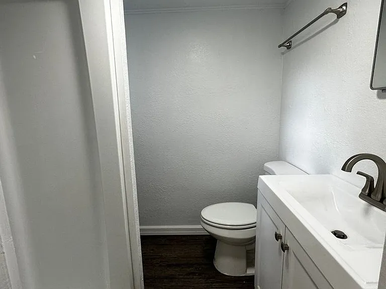 417 NW 9th St — Photo 7