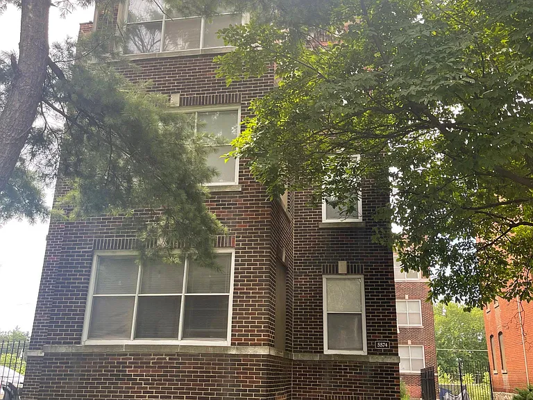 5574 Pershing Ave — Photo 8