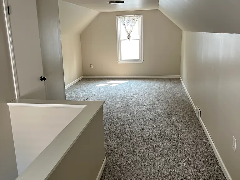 24808 Ross St — Photo 10