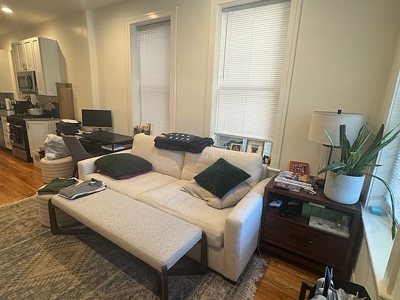 4th image of 2235 N Clybourn Ave #2R