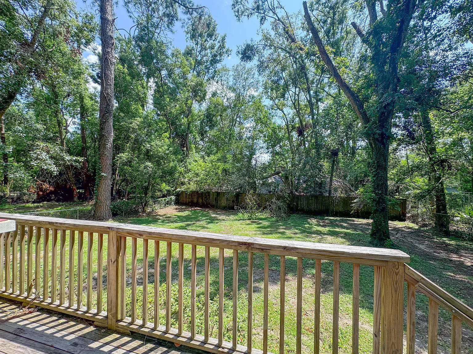 5 bed, 2500 sqft, $3,100 — Photo 3