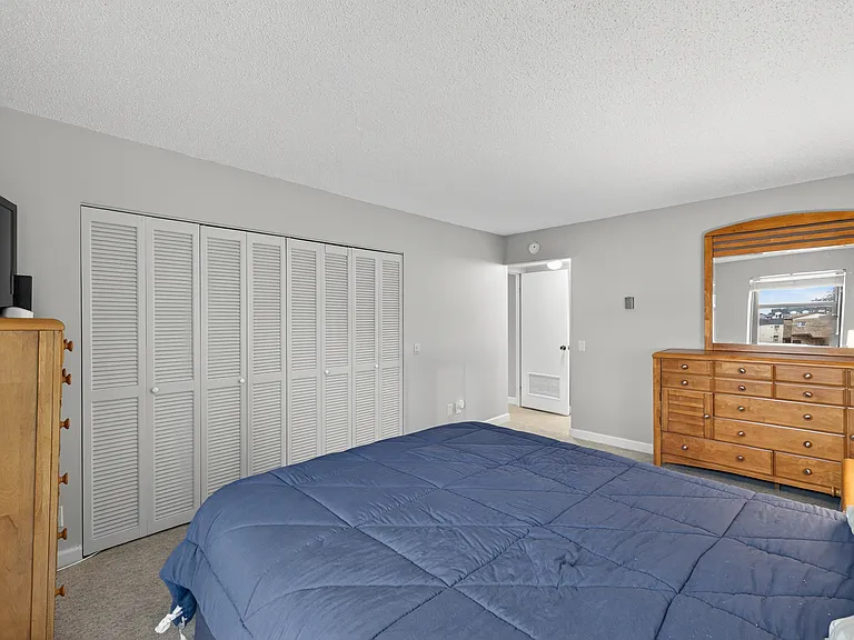 207 5th Ave SW #202 — Photo 12