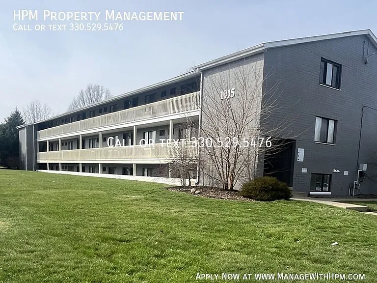 1015 Howe Ave #7 — Photo 1