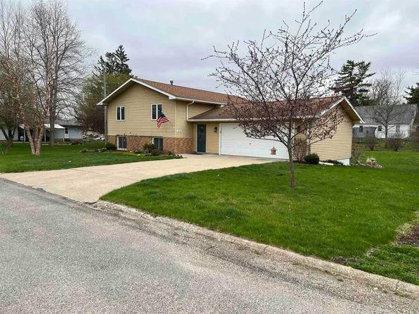 406 Monroe St, Dysart, IA 52224