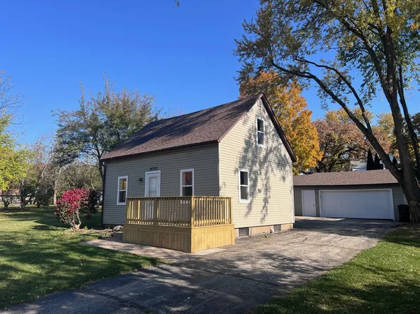 14707 Caledonia Rd, Caledonia, IL 61011