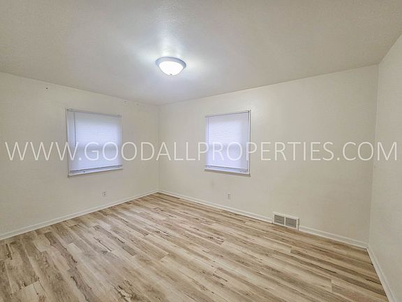5th image of 3409 SE 8th St