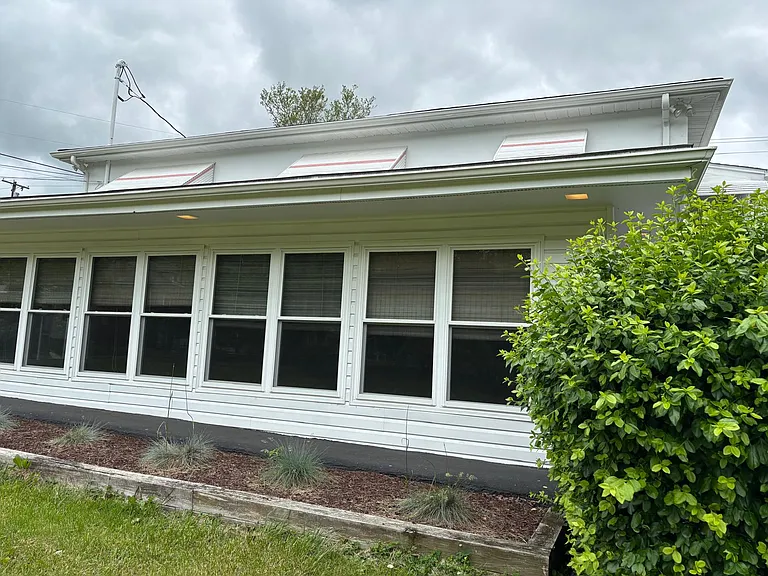 818 National Hwy — Photo 2