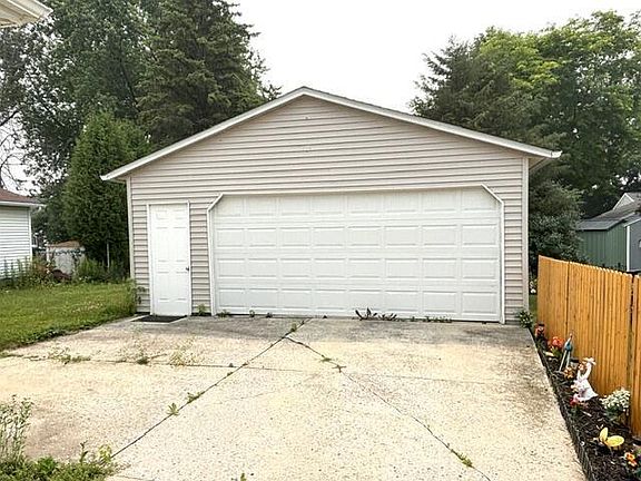 2nd image of 3735 Custer STREET