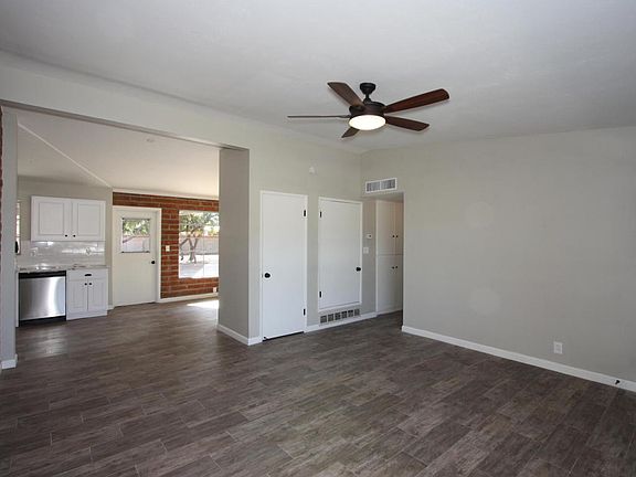 5th image of 4326 E Monte Vista Dr