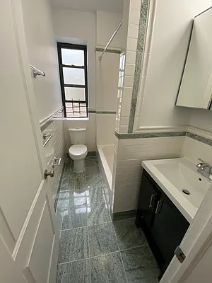 Rented by Reyes & Elsamad Real Estate Group | media 22