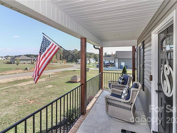 4th image of 3648 Kimber Ln