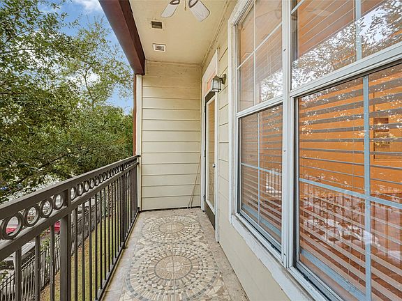 3rd image of 1711 Old Spanish Trl APT 117