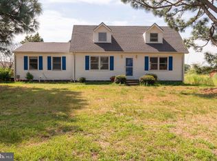 85 Barnes Blvd, Colonial Beach, VA 22443