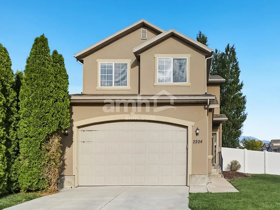 2204 N 1960 W