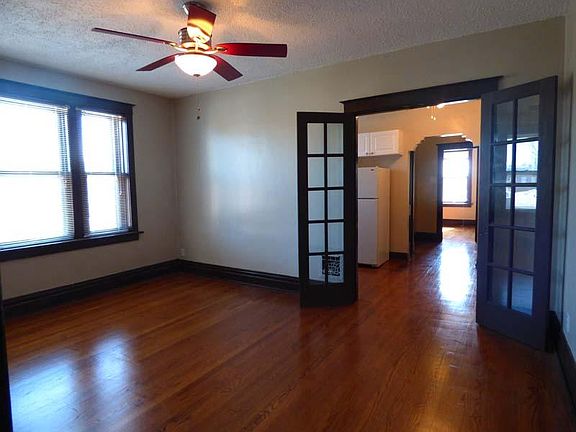 3rd image of 4216 Neosho St #2W