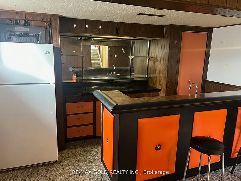 979 Wellington St — Photo 23