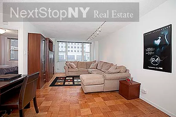 Sold by NextStopNY | media 10
