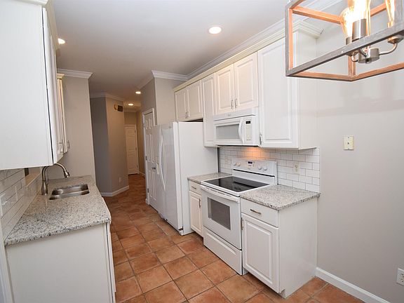 5th image of 5725 Riverbirch Dr