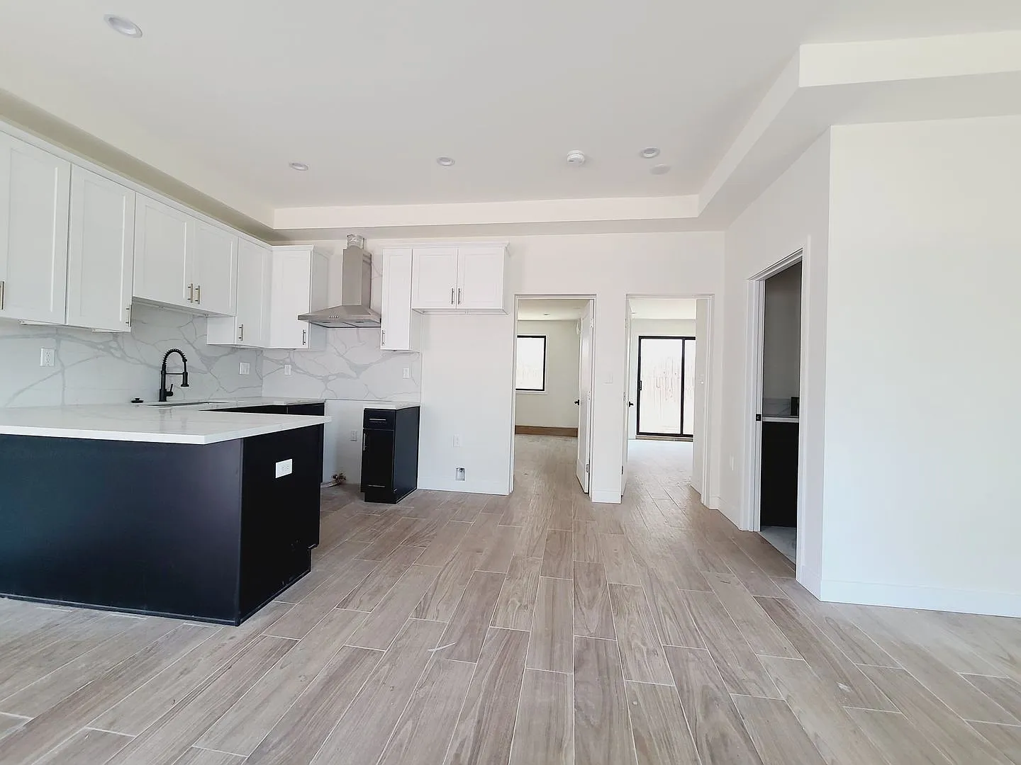 Manhattan Luxury Apartments Llc — Photo 2