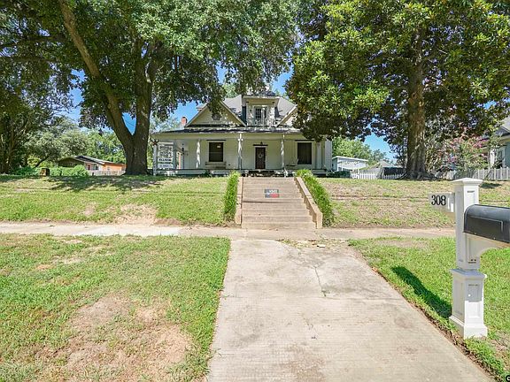 308 S Montgomery St, Gilmer, TX 75644 | MLS #23008980 | Zillow