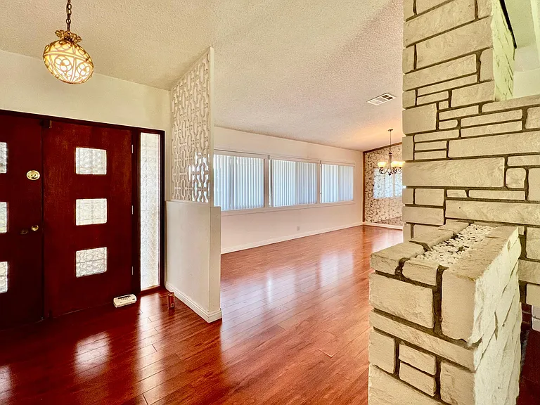 6725 Lennox Ave — Photo 10