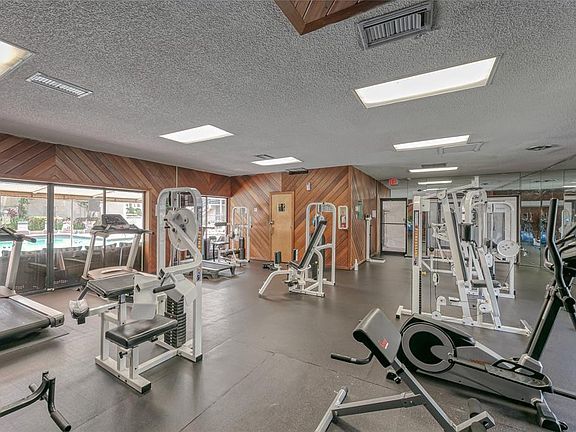 5th image of 5304 NE 6th Avenue #F