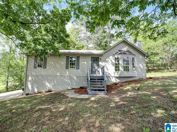 2736 Darlene Cir, Birmingham, AL 35235