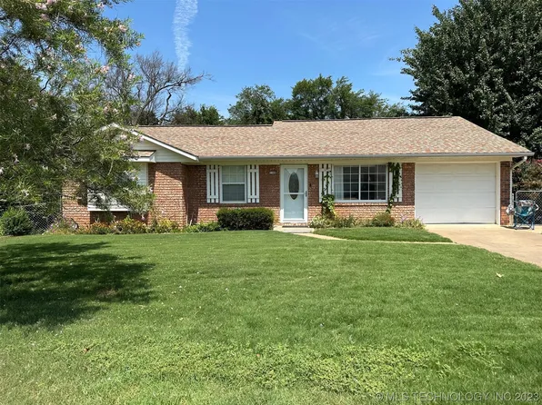 1108 Wade Wells Dr, Henryetta, OK 74437