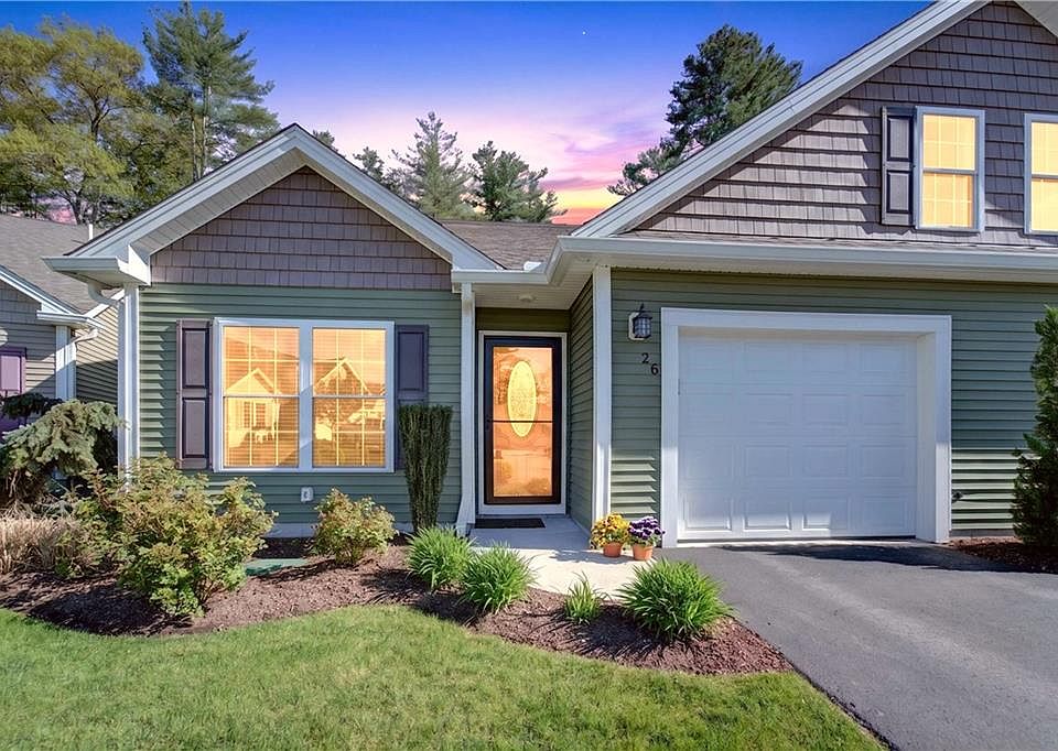 1st image of 26 Rivers Edge Dr