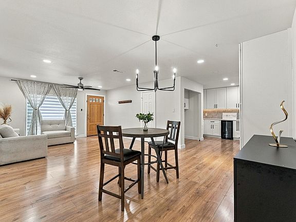 4th image of 12136 Willowdell Dr