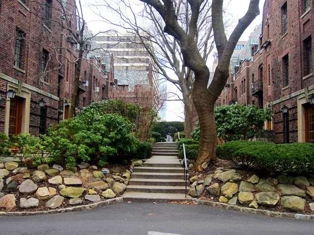 1st image of 20 N Broadway APT N265