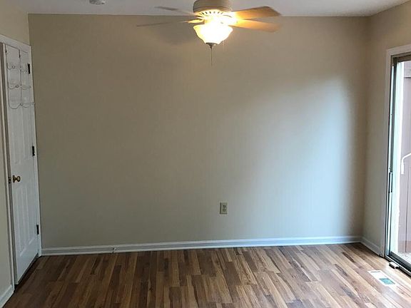 5th image of 1520 Tussey Ct #1520