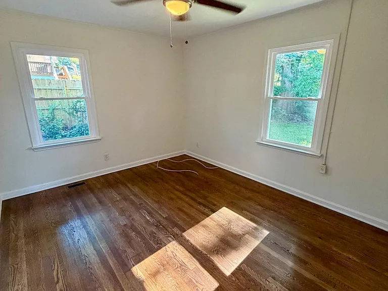 99 Norwood Ave NE #B — Photo 19