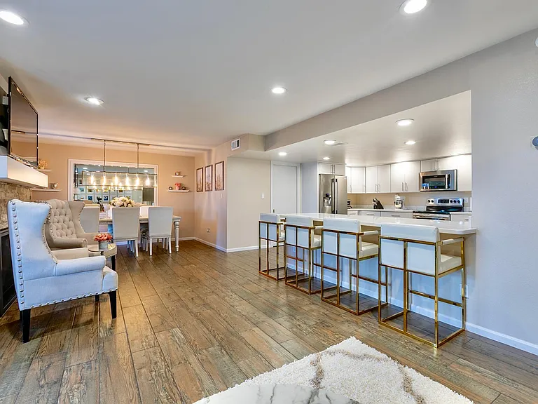 8249 E Redwing Rd — Photo 16