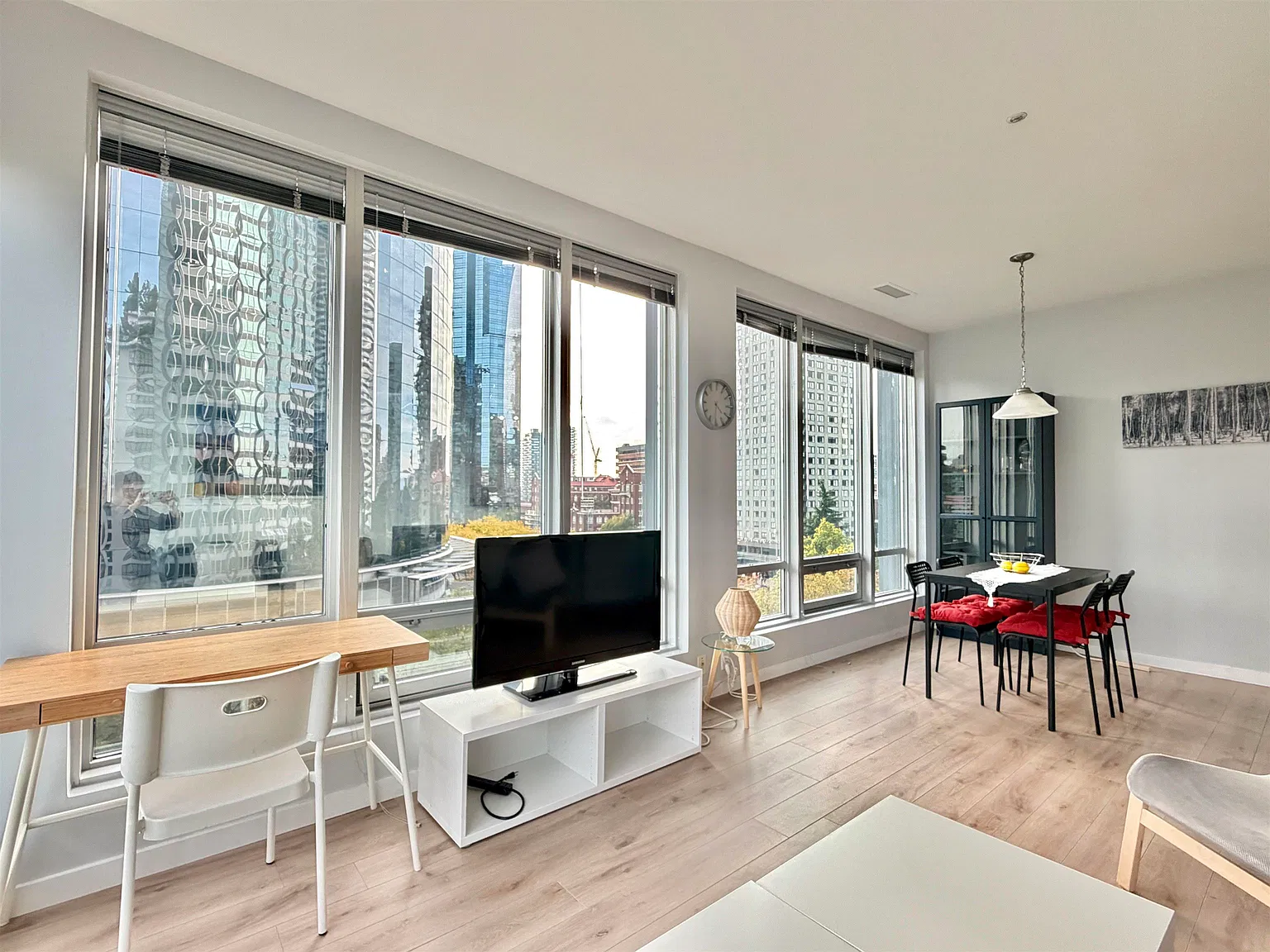 1 bed, 617 sqft, $2,550 — Photo 2