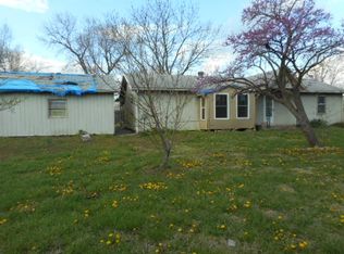 638 W 2nd St, Scranton, KS 66537