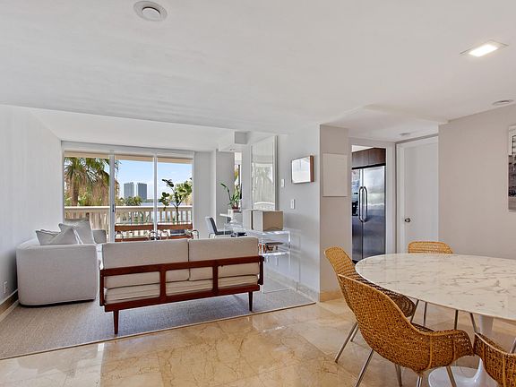 5th image of 1000 W Island Blvd APT 313