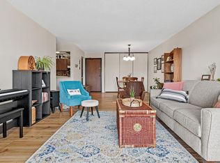 1871 Silver Bell Rd APT 309, Eagan, MN 55122