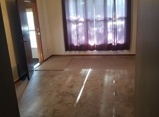 28 W 3rd St #1, Burlington, NJ 08016