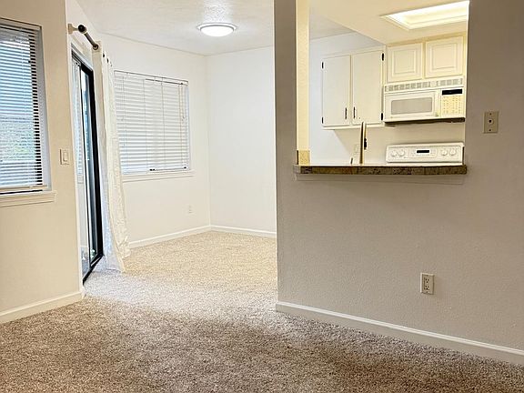 4th image of 9987 SE Talbert St