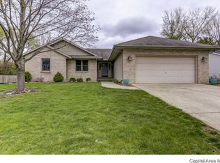 4372 Comanche Dr, Springfield, IL 62711